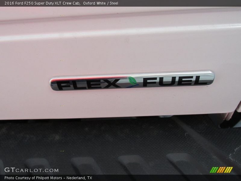 Oxford White / Steel 2016 Ford F250 Super Duty XLT Crew Cab