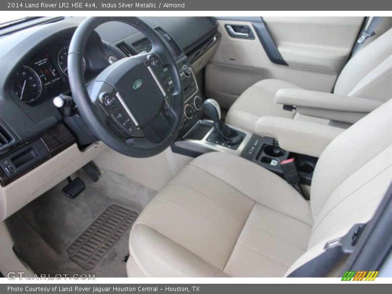 Indus Silver Metallic / Almond 2014 Land Rover LR2 HSE 4x4