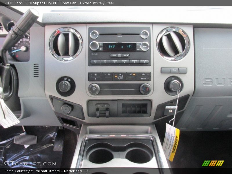 Oxford White / Steel 2016 Ford F250 Super Duty XLT Crew Cab