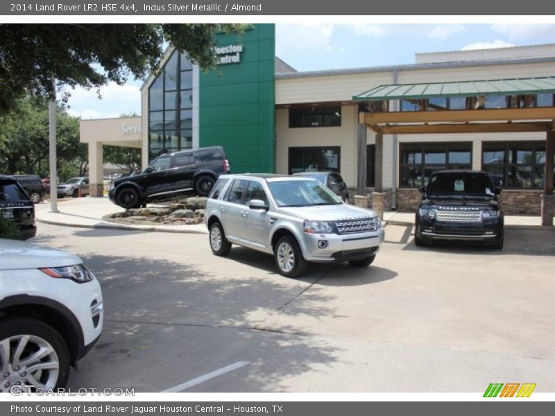 Indus Silver Metallic / Almond 2014 Land Rover LR2 HSE 4x4