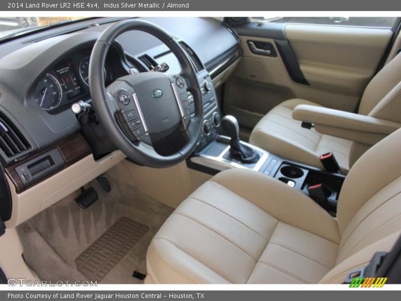 Indus Silver Metallic / Almond 2014 Land Rover LR2 HSE 4x4