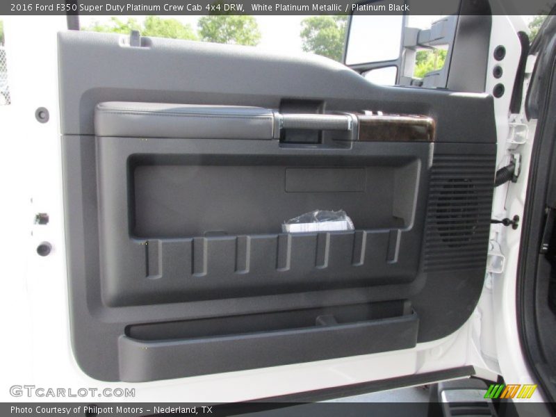 Door Panel of 2016 F350 Super Duty Platinum Crew Cab 4x4 DRW