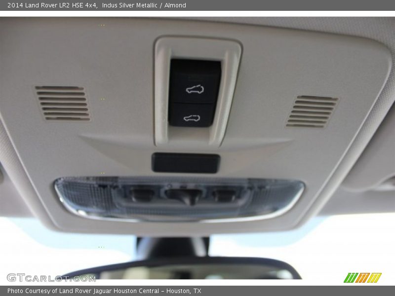 Indus Silver Metallic / Almond 2014 Land Rover LR2 HSE 4x4