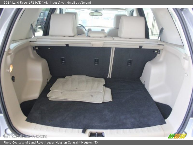 Indus Silver Metallic / Almond 2014 Land Rover LR2 HSE 4x4