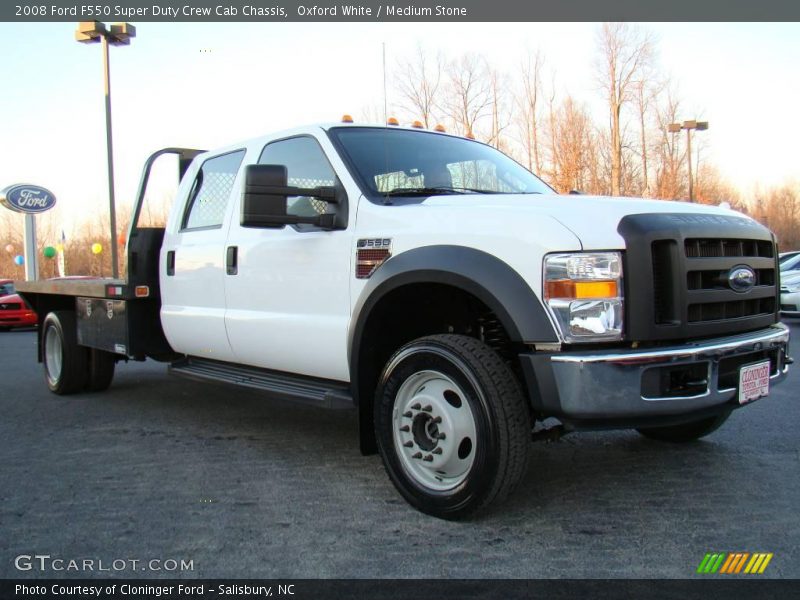 Oxford White / Medium Stone 2008 Ford F550 Super Duty Crew Cab Chassis