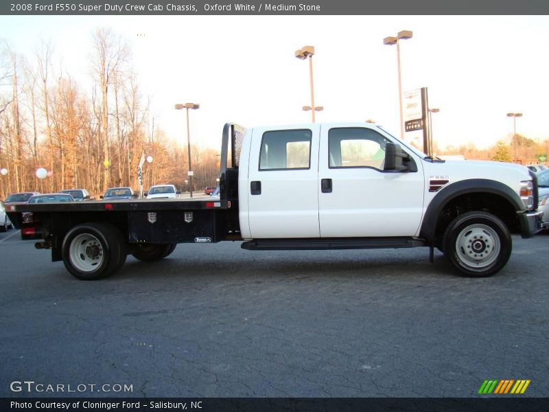 Oxford White / Medium Stone 2008 Ford F550 Super Duty Crew Cab Chassis