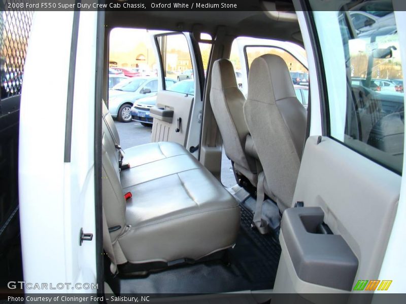 Oxford White / Medium Stone 2008 Ford F550 Super Duty Crew Cab Chassis