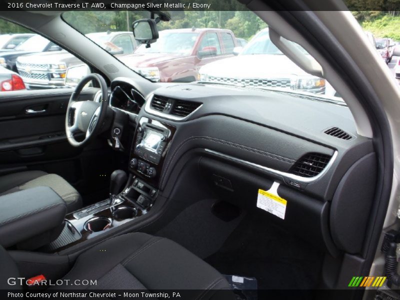 Champagne Silver Metallic / Ebony 2016 Chevrolet Traverse LT AWD