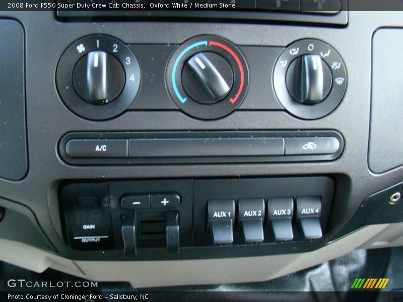 Oxford White / Medium Stone 2008 Ford F550 Super Duty Crew Cab Chassis