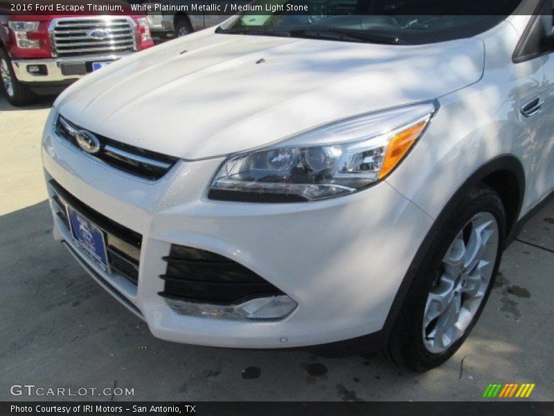 White Platinum Metallic / Medium Light Stone 2016 Ford Escape Titanium
