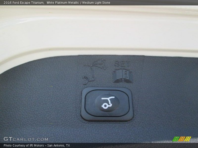 White Platinum Metallic / Medium Light Stone 2016 Ford Escape Titanium