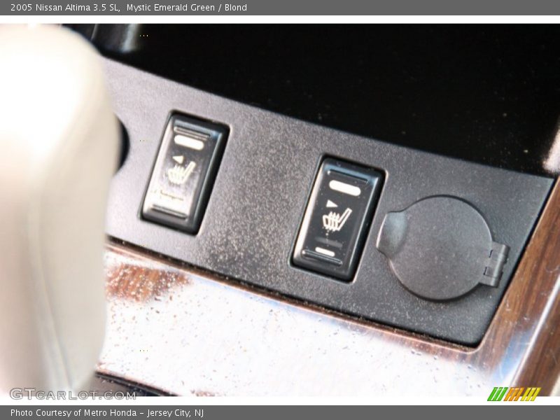 Mystic Emerald Green / Blond 2005 Nissan Altima 3.5 SL