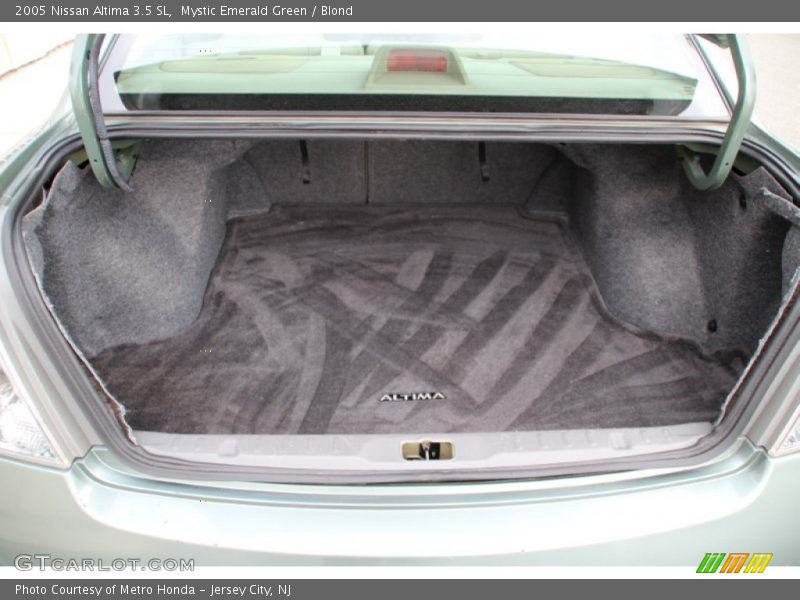 Mystic Emerald Green / Blond 2005 Nissan Altima 3.5 SL