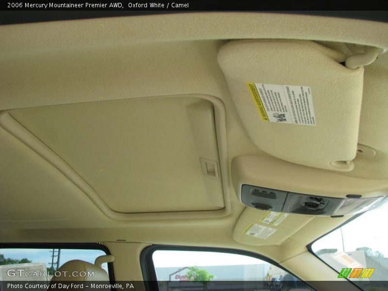 Oxford White / Camel 2006 Mercury Mountaineer Premier AWD