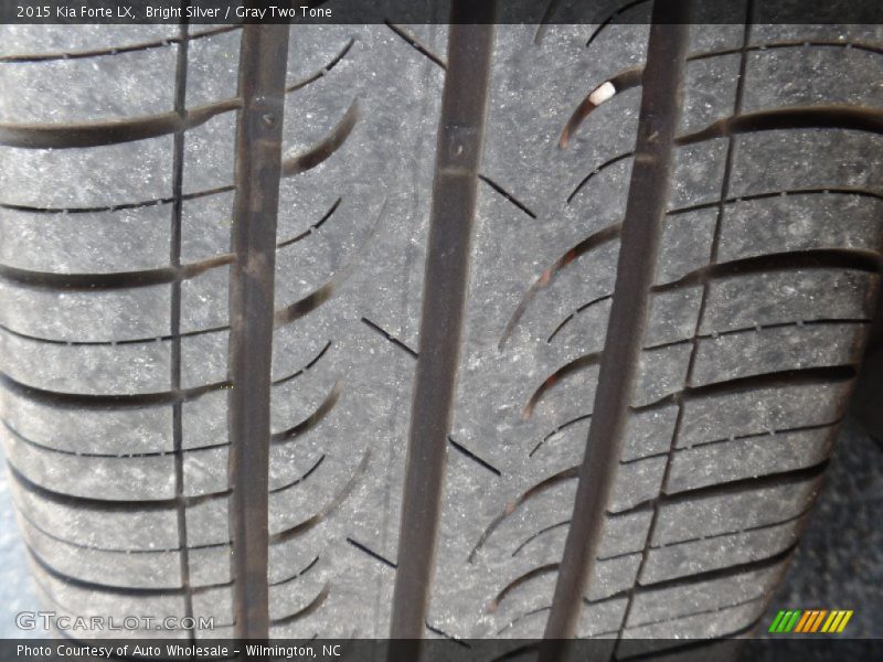 Bright Silver / Gray Two Tone 2015 Kia Forte LX