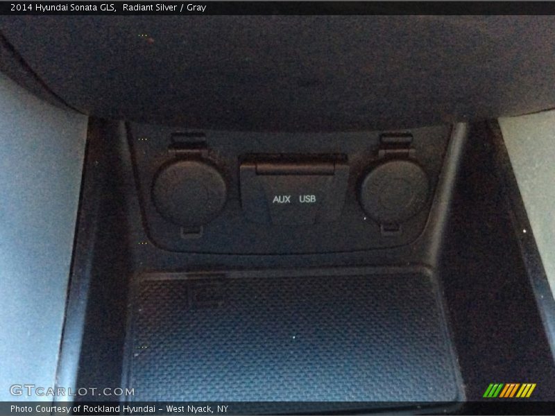 Radiant Silver / Gray 2014 Hyundai Sonata GLS