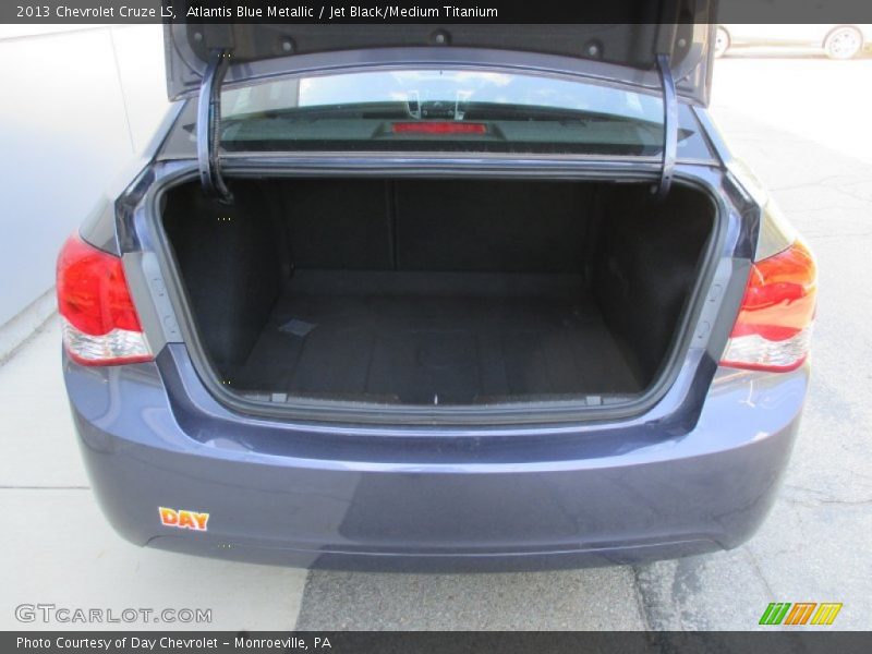 Atlantis Blue Metallic / Jet Black/Medium Titanium 2013 Chevrolet Cruze LS