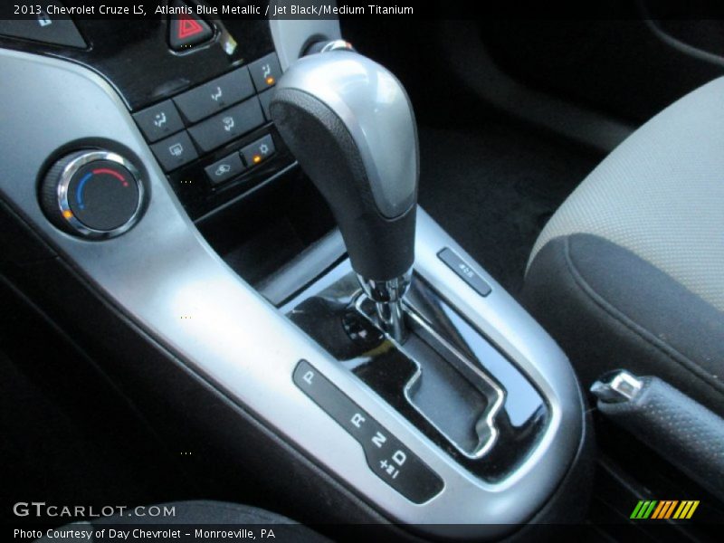 Atlantis Blue Metallic / Jet Black/Medium Titanium 2013 Chevrolet Cruze LS