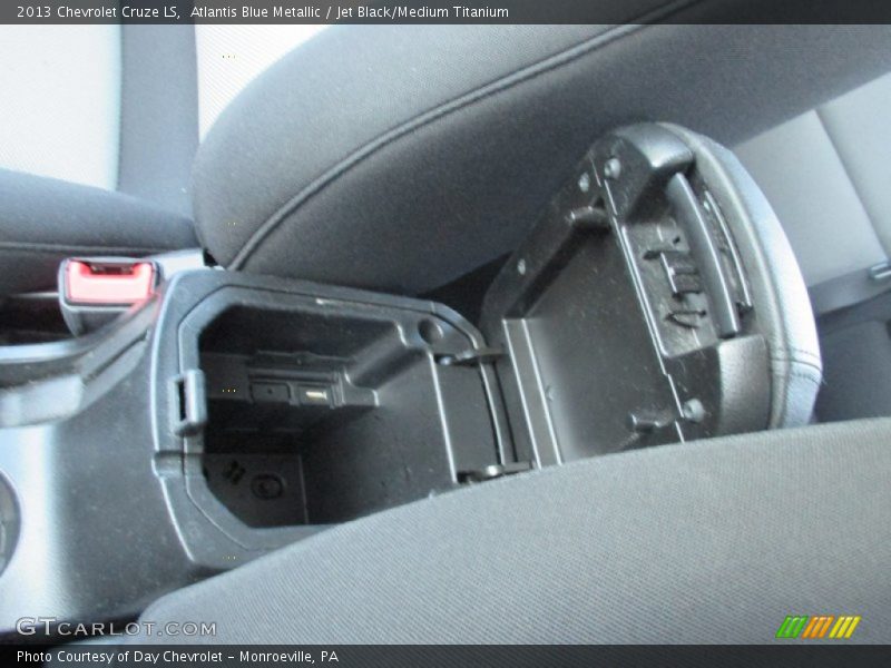 Atlantis Blue Metallic / Jet Black/Medium Titanium 2013 Chevrolet Cruze LS