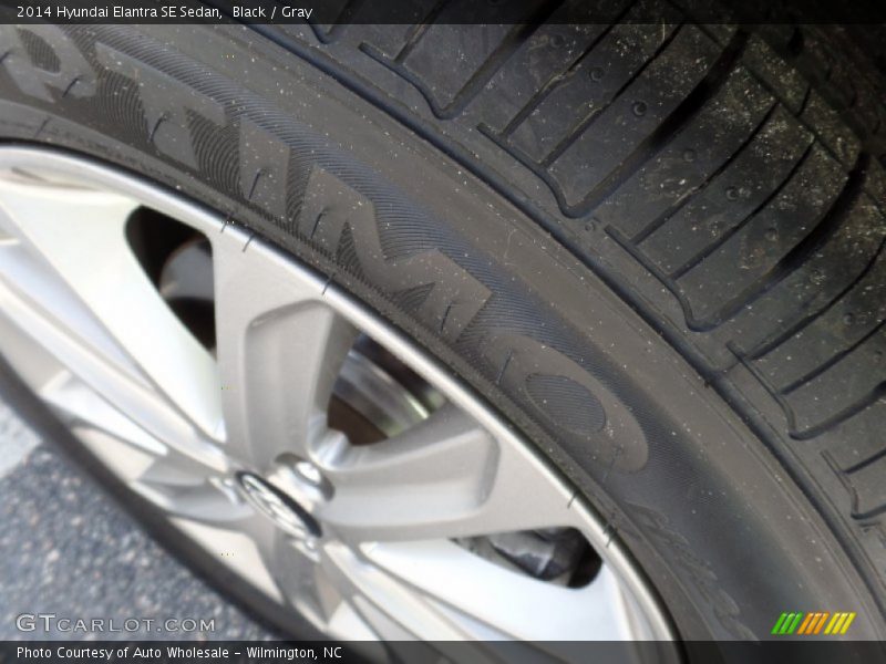 Black / Gray 2014 Hyundai Elantra SE Sedan