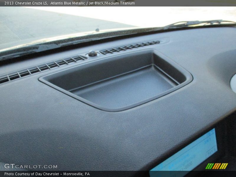 Atlantis Blue Metallic / Jet Black/Medium Titanium 2013 Chevrolet Cruze LS