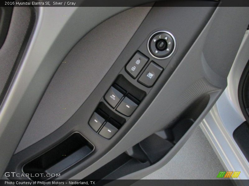 Silver / Gray 2016 Hyundai Elantra SE