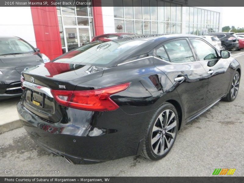 Super Black / Charcoal 2016 Nissan Maxima SR