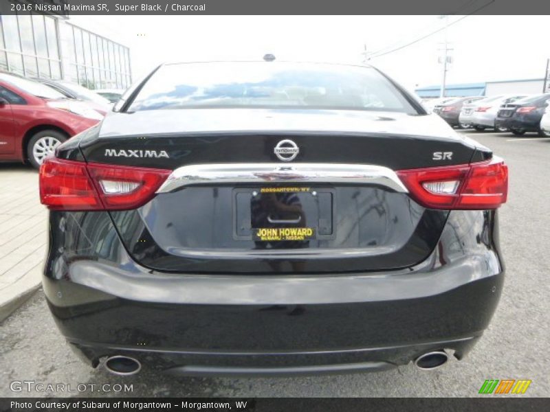Super Black / Charcoal 2016 Nissan Maxima SR
