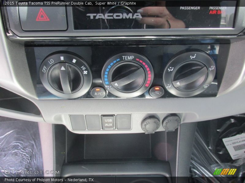 Super White / Graphite 2015 Toyota Tacoma TSS PreRunner Double Cab
