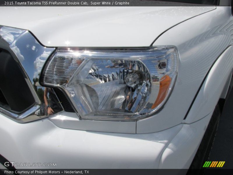 Super White / Graphite 2015 Toyota Tacoma TSS PreRunner Double Cab