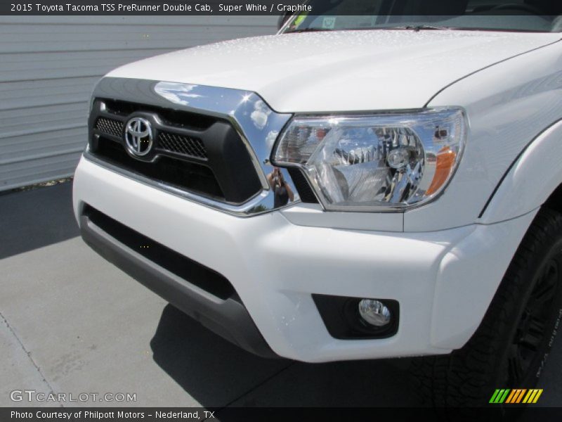 Super White / Graphite 2015 Toyota Tacoma TSS PreRunner Double Cab