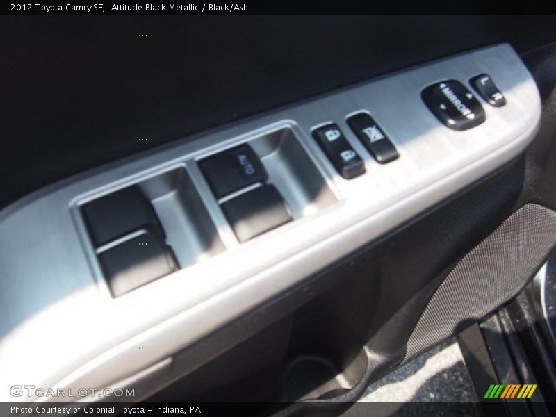 Attitude Black Metallic / Black/Ash 2012 Toyota Camry SE