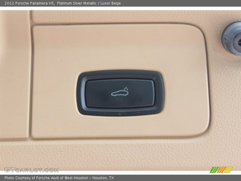 Platinum Silver Metallic / Luxor Beige 2011 Porsche Panamera V6
