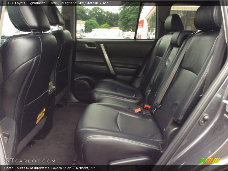 Magnetic Gray Metallic / Ash 2013 Toyota Highlander SE 4WD