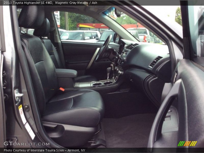Magnetic Gray Metallic / Ash 2013 Toyota Highlander SE 4WD