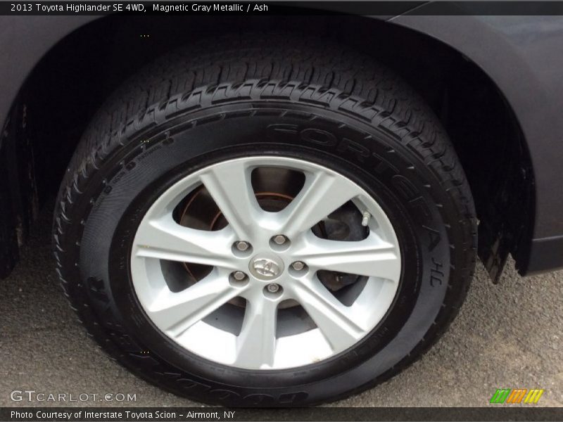 Magnetic Gray Metallic / Ash 2013 Toyota Highlander SE 4WD