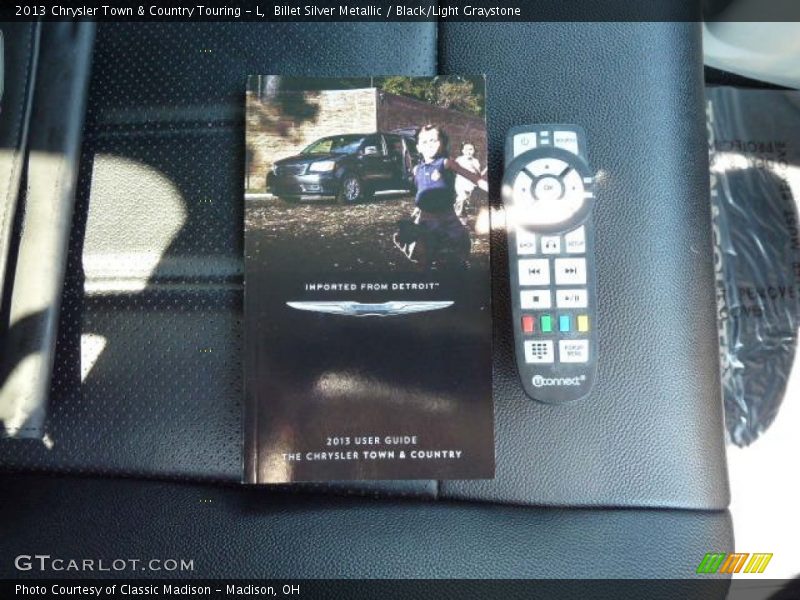 Billet Silver Metallic / Black/Light Graystone 2013 Chrysler Town & Country Touring - L