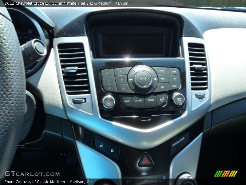 Summit White / Jet Black/Medium Titanium 2012 Chevrolet Cruze LS