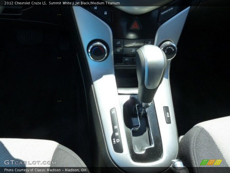 Summit White / Jet Black/Medium Titanium 2012 Chevrolet Cruze LS