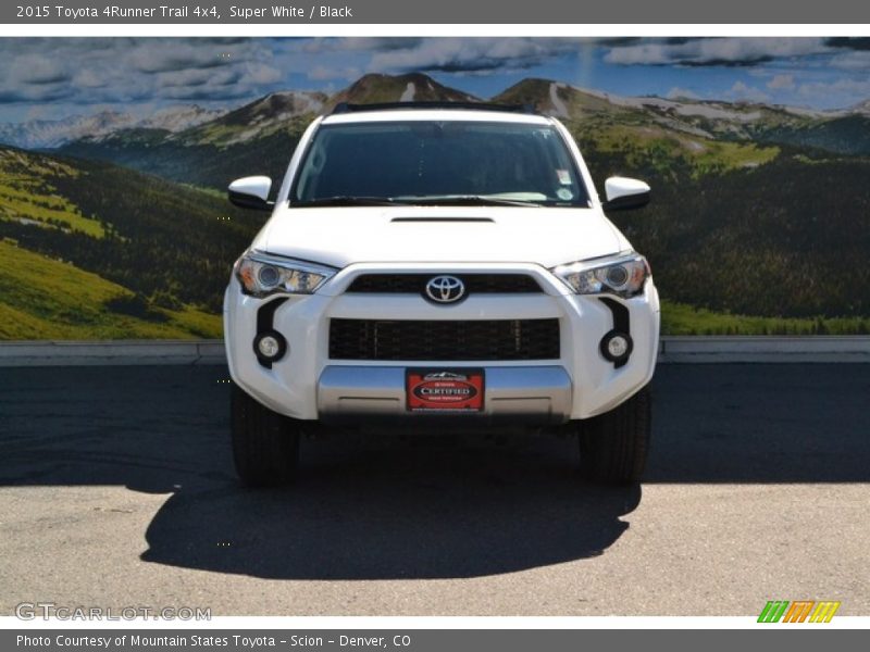 Super White / Black 2015 Toyota 4Runner Trail 4x4