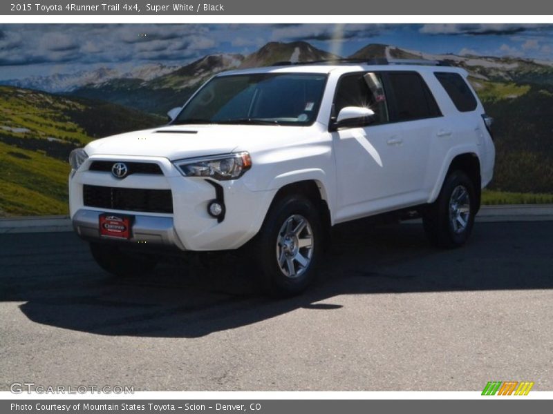 Super White / Black 2015 Toyota 4Runner Trail 4x4