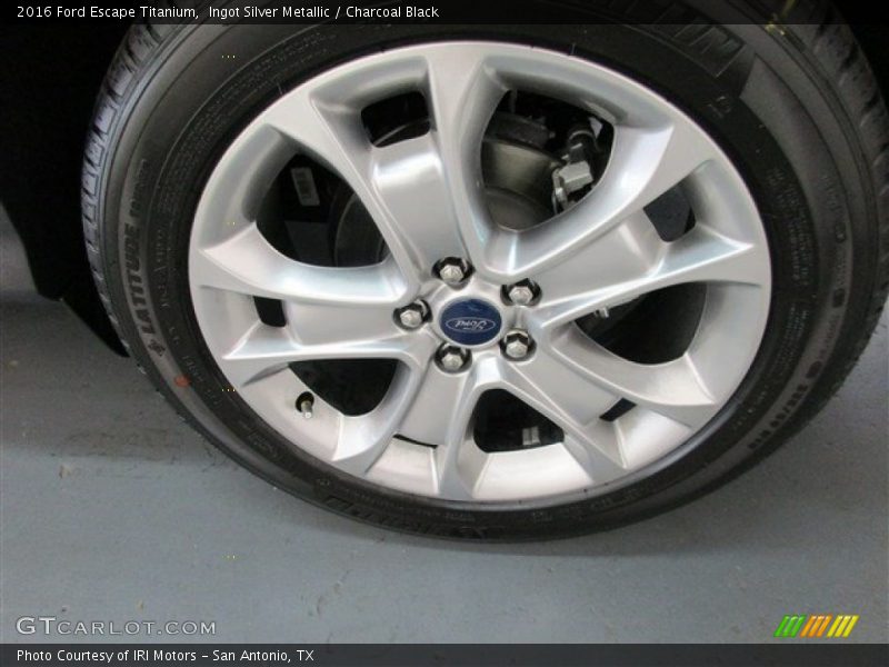 Ingot Silver Metallic / Charcoal Black 2016 Ford Escape Titanium