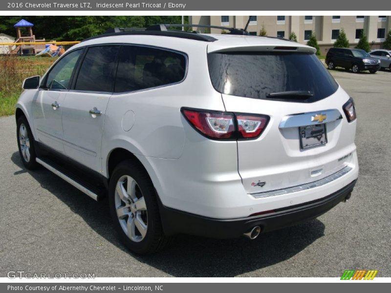 Iridescent Pearl Tricoat / Ebony 2016 Chevrolet Traverse LTZ