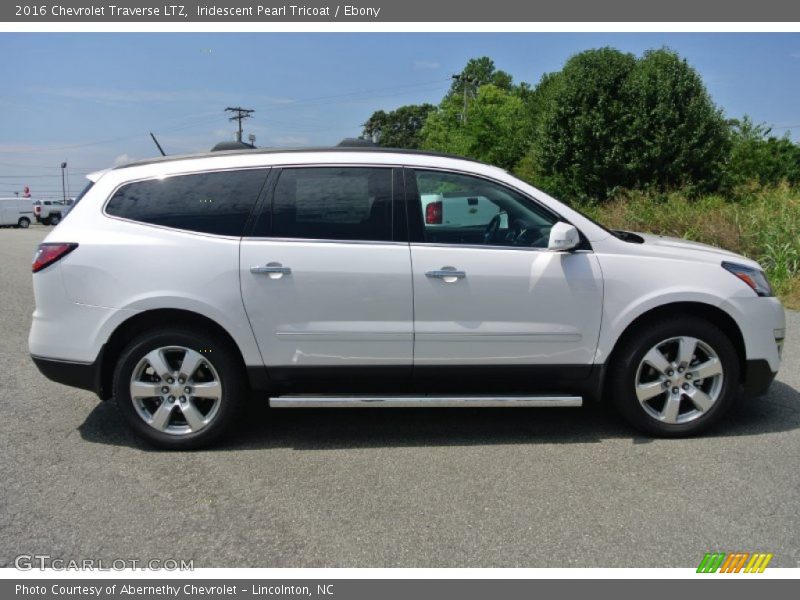 Iridescent Pearl Tricoat / Ebony 2016 Chevrolet Traverse LTZ