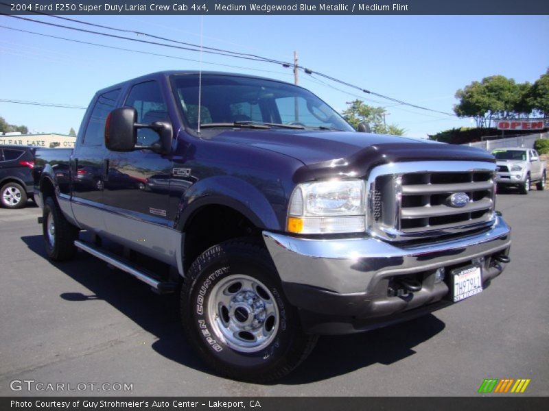 Medium Wedgewood Blue Metallic / Medium Flint 2004 Ford F250 Super Duty Lariat Crew Cab 4x4