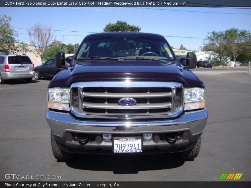 Medium Wedgewood Blue Metallic / Medium Flint 2004 Ford F250 Super Duty Lariat Crew Cab 4x4