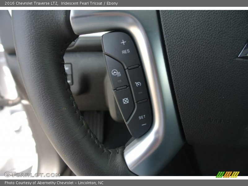 Iridescent Pearl Tricoat / Ebony 2016 Chevrolet Traverse LTZ
