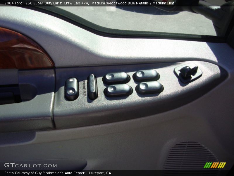 Medium Wedgewood Blue Metallic / Medium Flint 2004 Ford F250 Super Duty Lariat Crew Cab 4x4