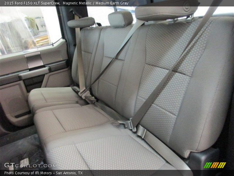 Magnetic Metallic / Medium Earth Gray 2015 Ford F150 XLT SuperCrew