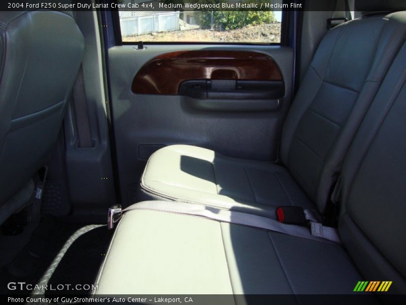 Medium Wedgewood Blue Metallic / Medium Flint 2004 Ford F250 Super Duty Lariat Crew Cab 4x4